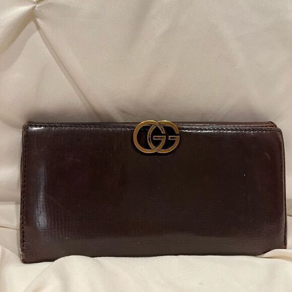 Vintage Gucci Smooth Leather Long Wallet Unique Clasp Made in Italy GG - Picture 1 of 15